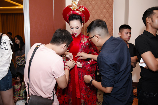 cuu nguoi mau paris vu tai xuat san dien vui ve hoi ngo phi nhung