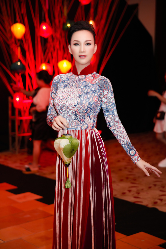cuu nguoi mau paris vu tai xuat san dien vui ve hoi ngo phi nhung
