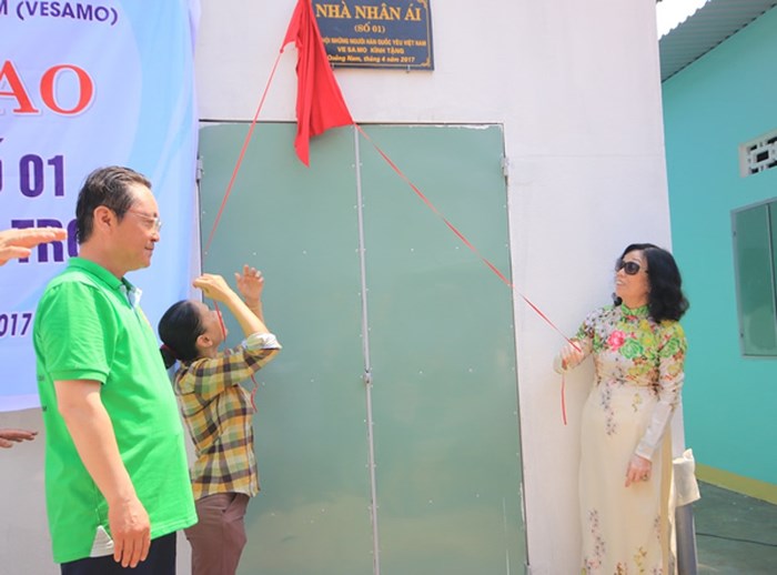 vesamo noi hoi ngo nhung tam long dep de