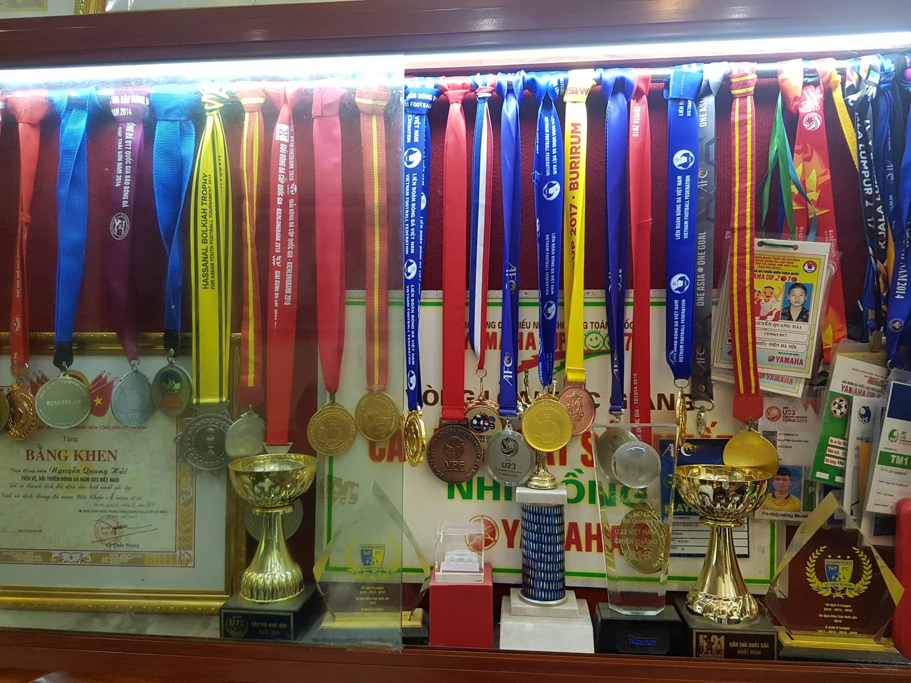 nguoi than cau thu quang hai toi tin doi tuyen olympic viet nam thi dau kien cuong