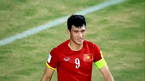 tien thanh phi son giup dt viet nam vuot qua dai loan voi ty so 2 1