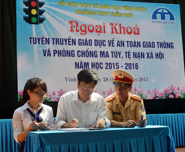 so gd dt vinh phuc tuyen truyen giao duc ve atgt va phong chong ma tuy te nan xa hoi trong truong hoc