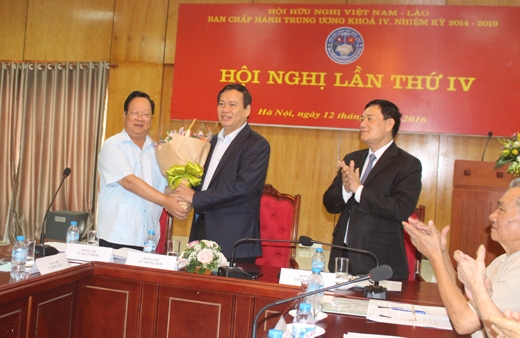 truong ban cong tac dai bieu quoc hoi pho truong ban ban to chuc trung uong tran van tuy duoc bau la chu tich hoi huu nghi viet lao