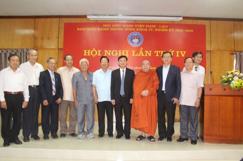 truong ban cong tac dai bieu quoc hoi pho truong ban ban to chuc trung uong tran van tuy duoc bau la chu tich hoi huu nghi viet lao