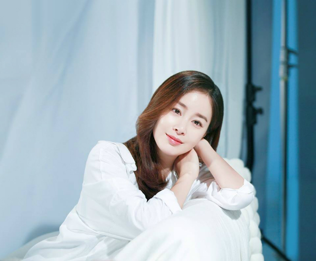 kim tae hee van xinh dep ngot ngao du bung bau vuot mat