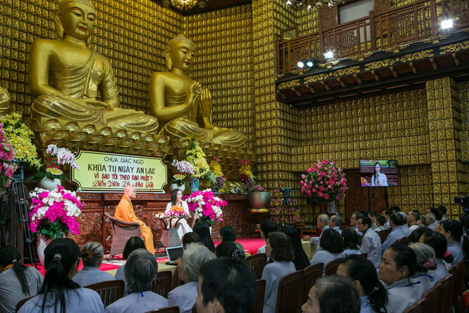 ly nha ky roi nuoc mat nho ve thoi tung mat tu tin vi qua ngheo