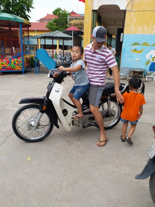 ha noi 31 tre nghi ngo doc thuc pham sau bua an tai truong mam non