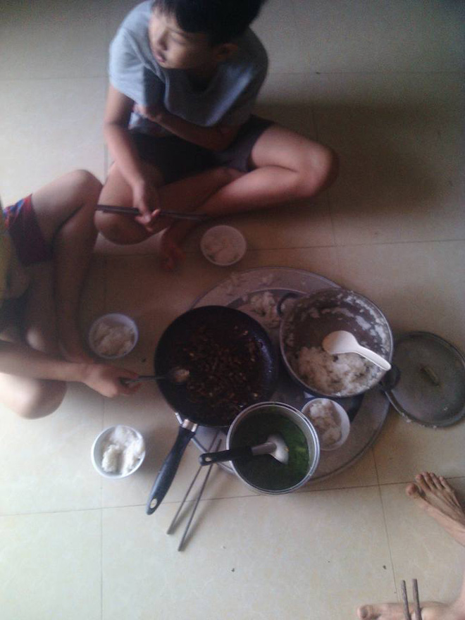cuoc hoi thoai ngan o ben xe khien nguoi ta rung rung nuoc mat