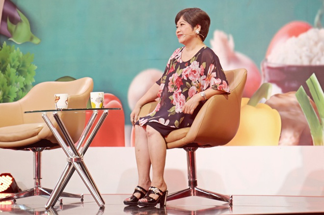 phi phung bat ngo he lo chong toi suot ngay o noi xo bep de lo com nuoc