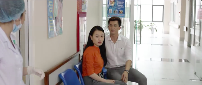 dat hoc tro di pha thai thay giao gay soc khi dong vien tu tin cuoi len em