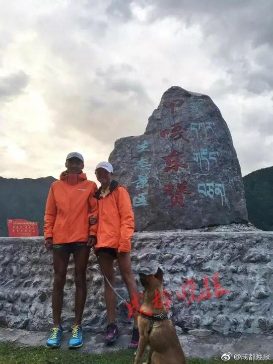 co gai dung cam cao dau cung nguoi yeu chay 4700 km de chung minh tinh yeu chan thanh cua ca hai