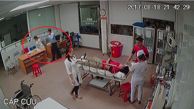 vu giam doc hanh hung nu bac si tai benh vien khong du yeu to cau thanh toi gay roi trat tu cong cong