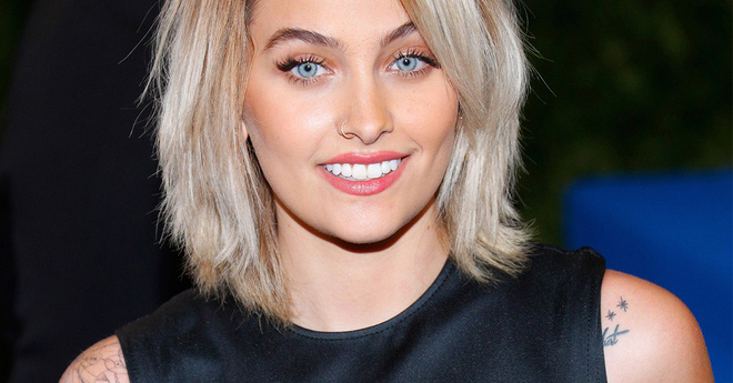 it ai biet mau mat xanh trong veo hut hon cua paris jackson thuc chat la anh huong tu mot can benh hiem