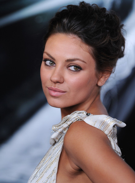 it ai biet mau mat xanh trong veo hut hon cua paris jackson thuc chat la anh huong tu mot can benh hiem