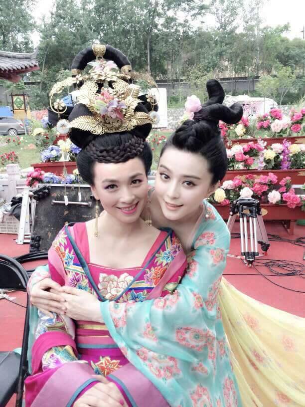 my nhan mang tieng ho ly tinh song sung suong trong biet thu cho nao cung thay tien