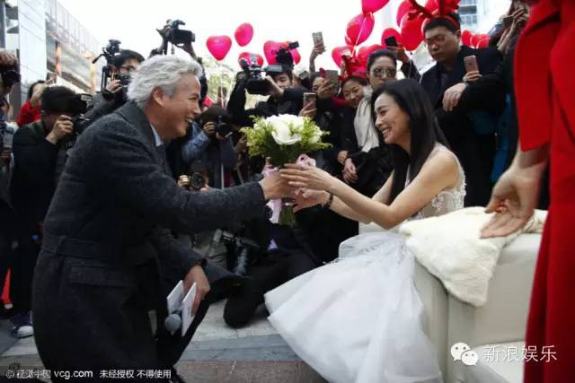 my nhan mang tieng ho ly tinh song sung suong trong biet thu cho nao cung thay tien