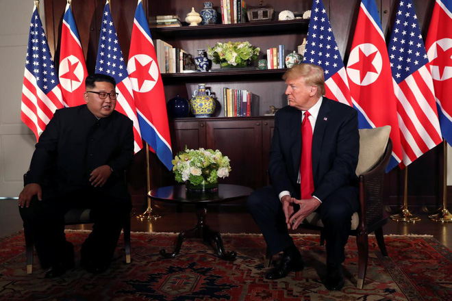 mua he dia nguc cua tong thong trump yeu the truoc ong putin bi than tin phan boi