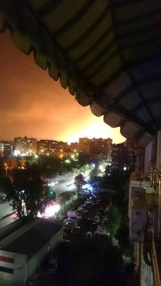 nong nhieu tieng no lon o damascus syria da bi tan cong
