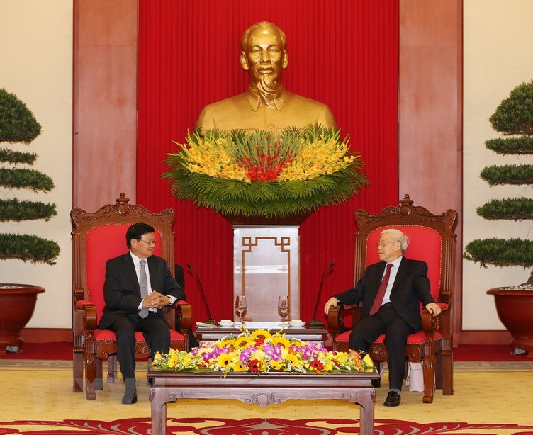 nhung hinh anh tieu bieu ve moi quan he dac biet viet nam lao