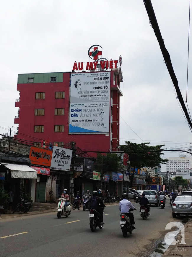 vu me to con gai bi dot vung kin gay nhiem trung nang gia cat co phong kham au my viet co sai pham