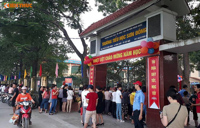 truong phong gd huyen ly giai nguyen nhan hieu truong roi khoi le khai giang o ha noi