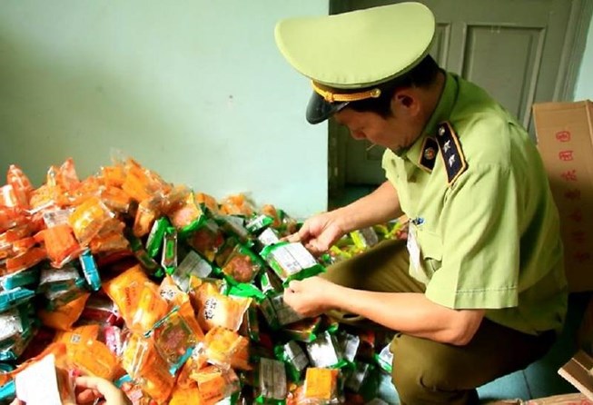 ha noi so luong banh trung thu khong ro nguon goc bi thu giu