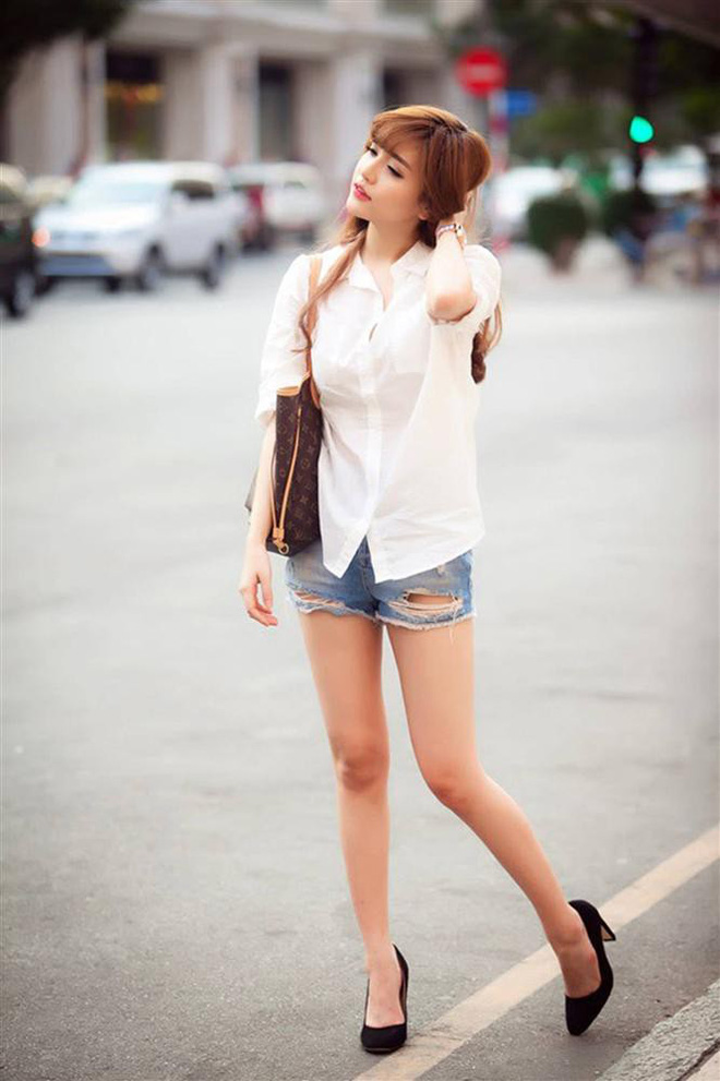 diem mat cac my nhan so huu doi chan nuot na sexy nhat showbiz viet