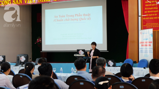 be gai 32 thang tuoi nhiem trung nang sau tiem ngua va con so bao dong 55 nhan vien y te tai viet nam chua biet tiem an toan