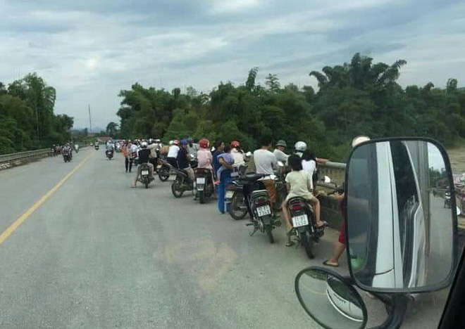 nghi pham sat hai vo moi cuoi roi nem xac phi tang co y dinh nhay song tu tu