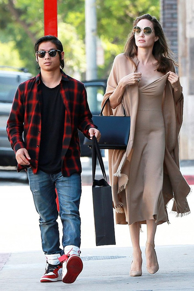 pax thien ra dang ngoi sao tu tin ho tong me angelina jolie dao pho