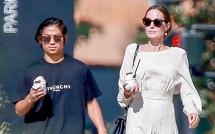 nguoi thua ke 2600 ty dong cua angelina jolie nhap truong dai hoc o han quoc