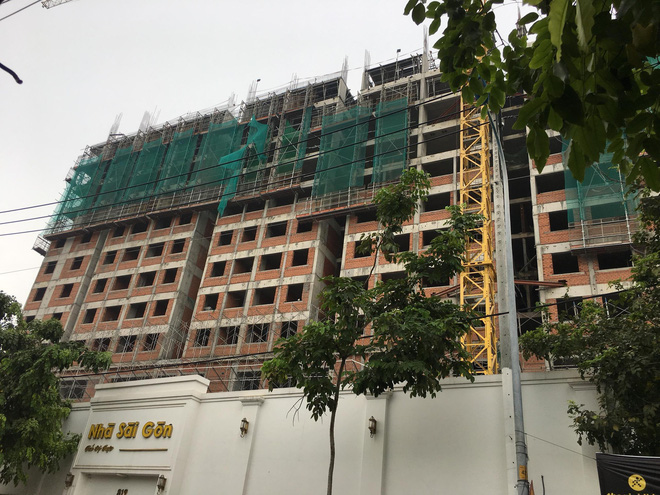 sap gian giao cong trinh trung tam thuong mai o sai gon 2 nguoi tu vong