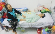 nhan chung vu dien vien le duong bao lam bi danh khi phat com tu thien dang dien de quay phim chu oi