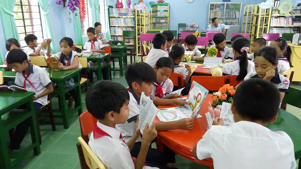 zhishan viet nam 10 nam giup tre em lam ban voi sach