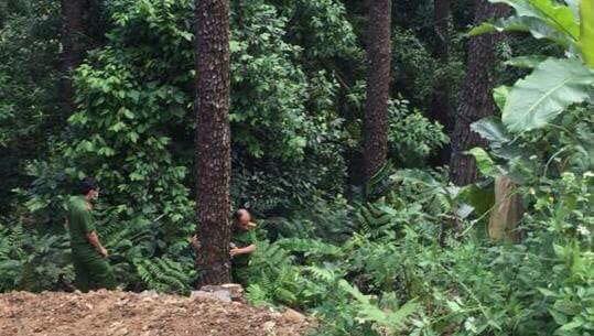 xe mat phanh khien doi nam nu roi xuong vuc sau gan 100m o tam dao 1 nguoi chet 1 nguoi nguy kich