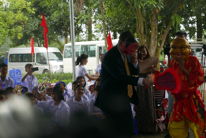 dai su my deo mat na mua lan toat mo hoi hoc lam banh trung thu