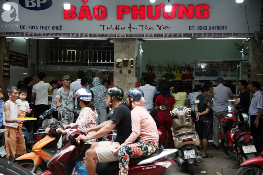 qua dong nguoi keo den mua banh trung thu tuyen pho thuy khue tac nghen