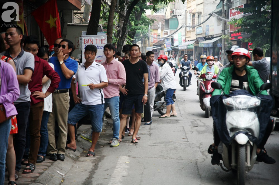 qua dong nguoi keo den mua banh trung thu tuyen pho thuy khue tac nghen