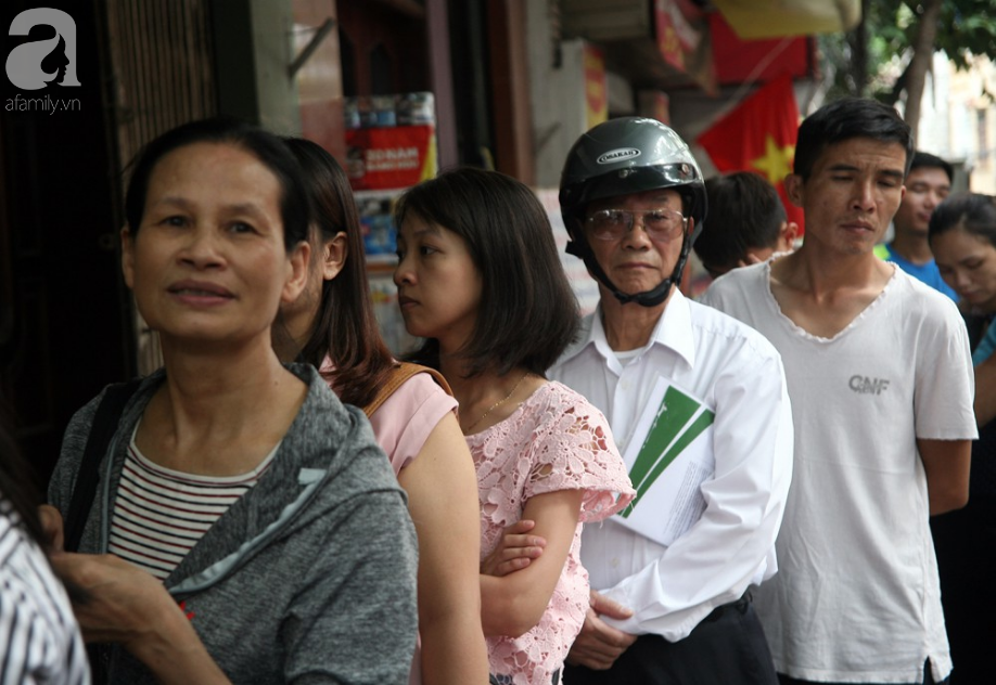 qua dong nguoi keo den mua banh trung thu tuyen pho thuy khue tac nghen