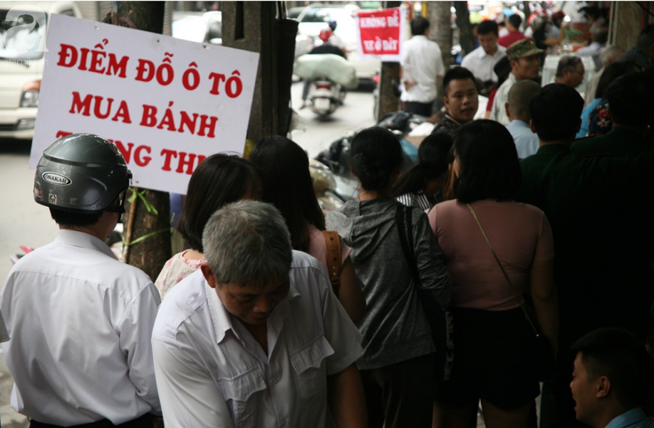 qua dong nguoi keo den mua banh trung thu tuyen pho thuy khue tac nghen