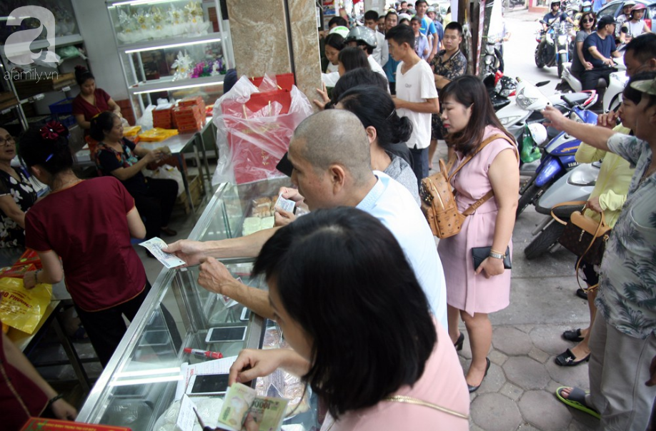 qua dong nguoi keo den mua banh trung thu tuyen pho thuy khue tac nghen