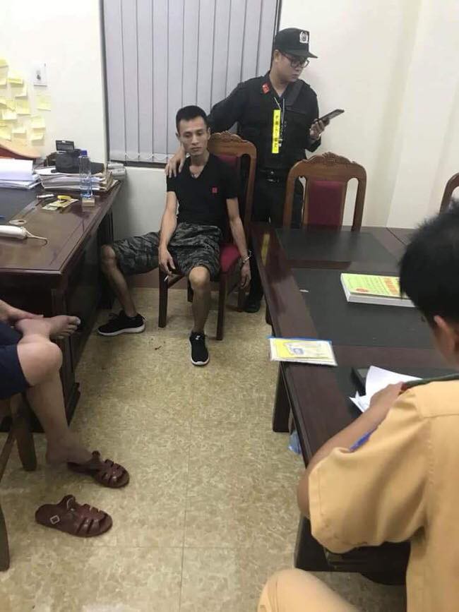 xac dinh danh tinh 3 nghi pham cam sung di o to cuop tiem vang o son la