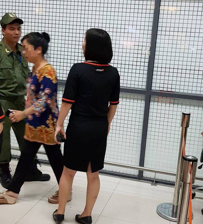 san bay noi bai hon loan vi cuoc tranh cai 500 nghin dong tien cuoc giua nhan vien jetstar va hanh khach