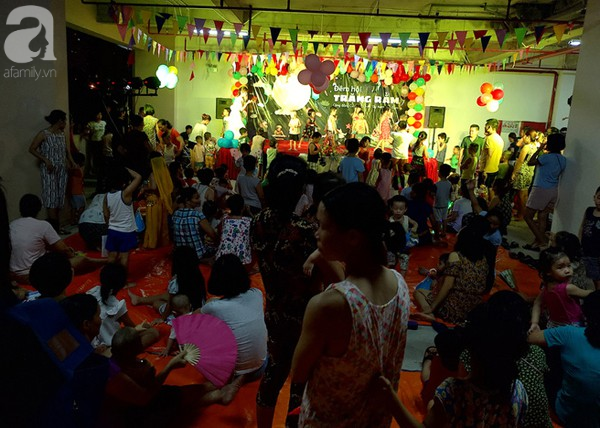 ha noi nhieu khu chung cu ruc rich to chuc trung thu cho cac em nho