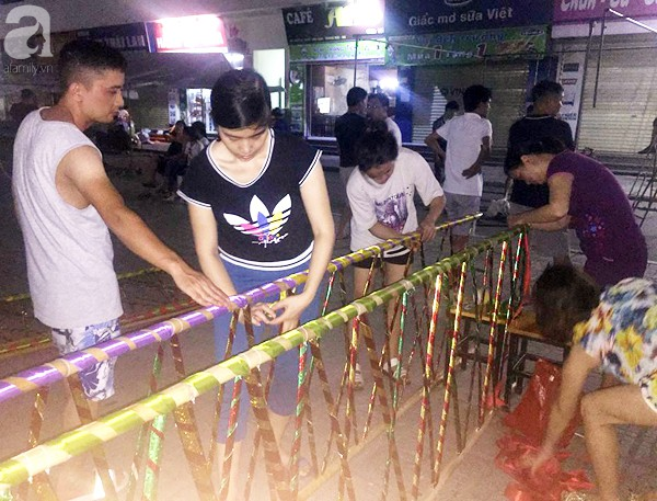 ha noi cu dan chung cu thuc thau dem dung trai cho tre vui trung thu
