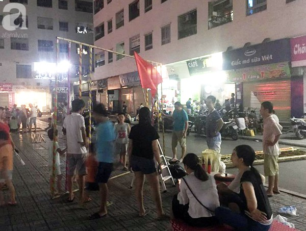 ha noi cu dan chung cu thuc thau dem dung trai cho tre vui trung thu