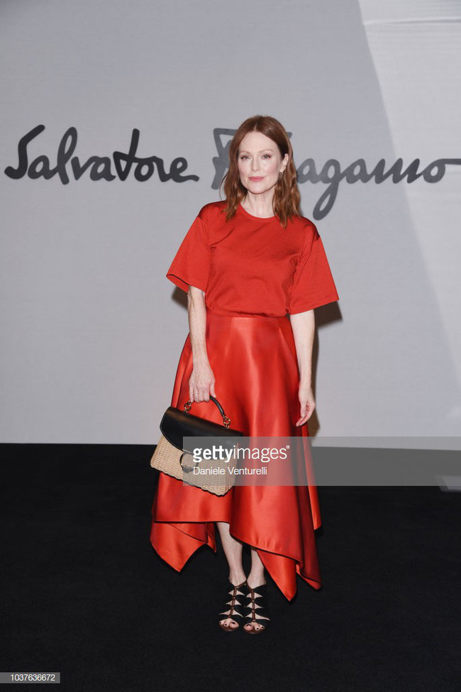 sau khi bi che gia lien tiep krystal chon do do noi bat lan at con lang tai milan fashion week
