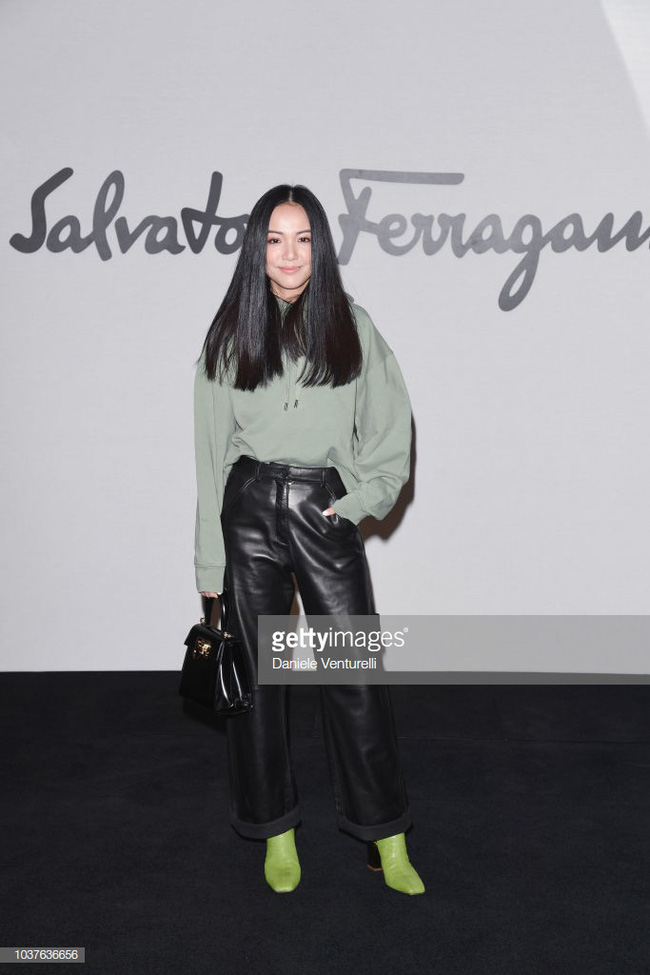 sau khi bi che gia lien tiep krystal chon do do noi bat lan at con lang tai milan fashion week