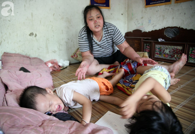 ba me tre bi ung thu giai doan cuoi dau don nhin 2 con tho lam benh ma khong co tien chay chua