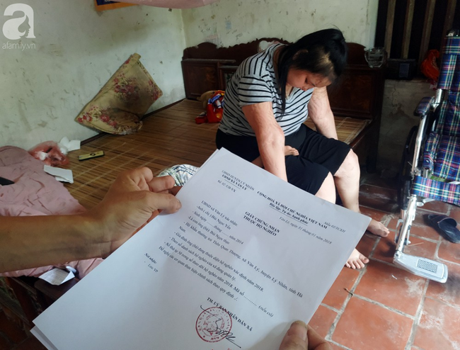 ba me tre bi ung thu giai doan cuoi dau don nhin 2 con tho lam benh ma khong co tien chay chua